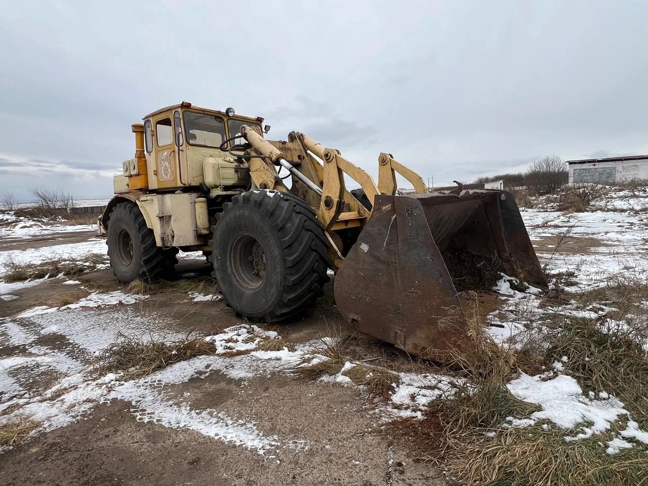 Фронтальный погрузчик К-700