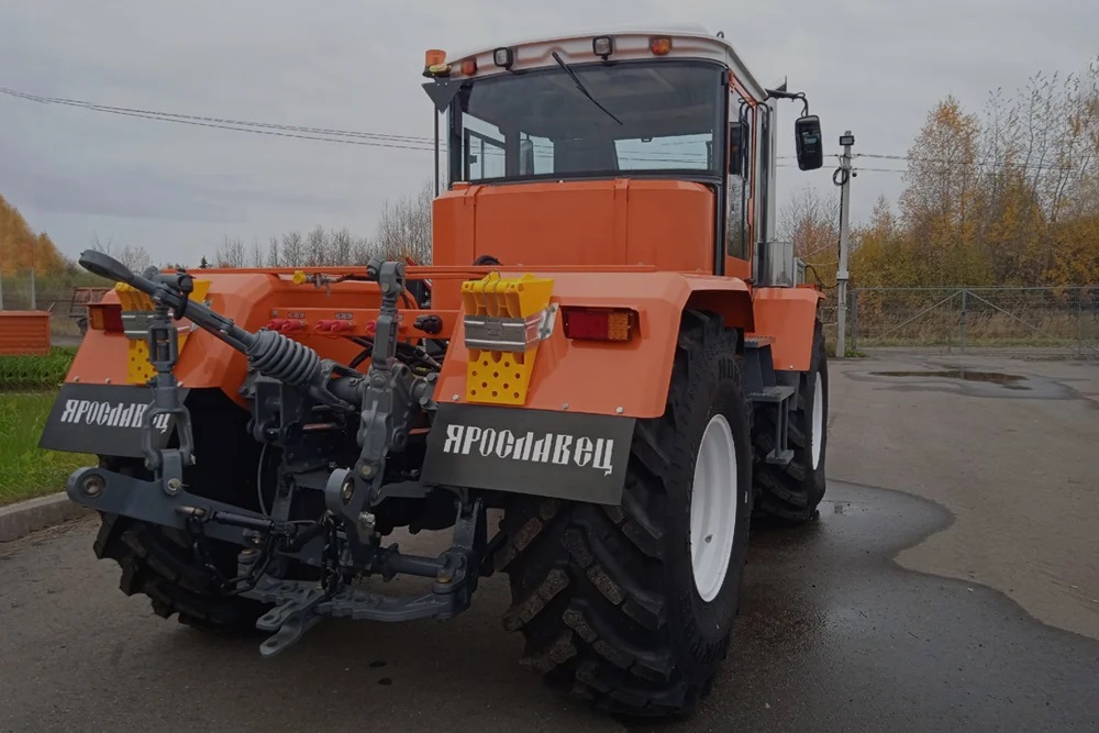 Сельскохозяйственный трактор ЯРОСЛАВЕЦ с двигателем ЯМЗ-536 250 л.с.